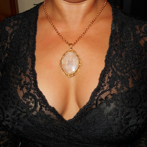 Vintate Victorian Style Pendant - Picture 7 of 8